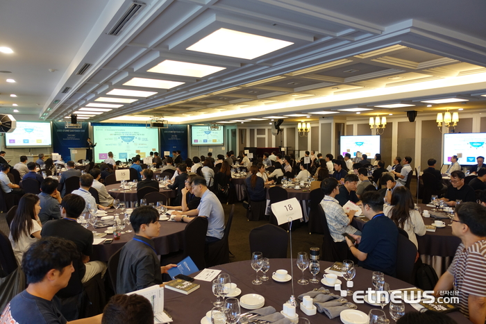 지티원은 '2025 고객의 날' 세미나를 개최해 AI를 접목한 신사업 전략과 비전을 공개했다.