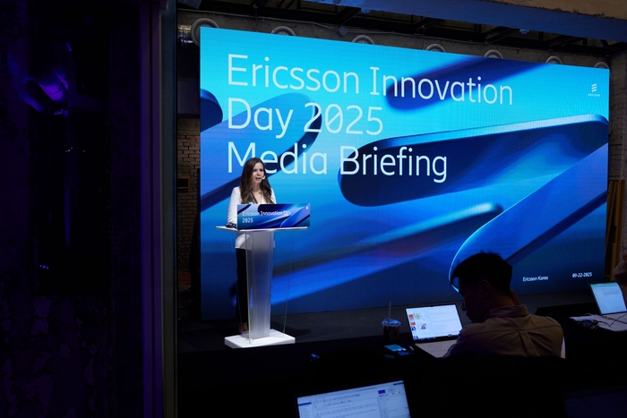 시벨 톰바즈 에릭슨 코리아 CEO가 22일 오전 서울 이태원에서 열린 기자간담회에서 발표하고 있다.