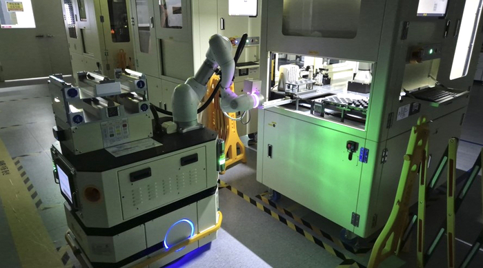 로봇 자동화 실험실 / LG화학