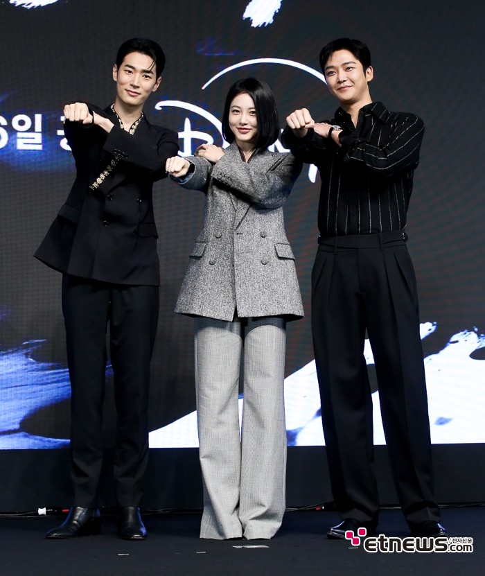 [ET포토] 박서함-신예은-로운, '탁류의 시그니처'