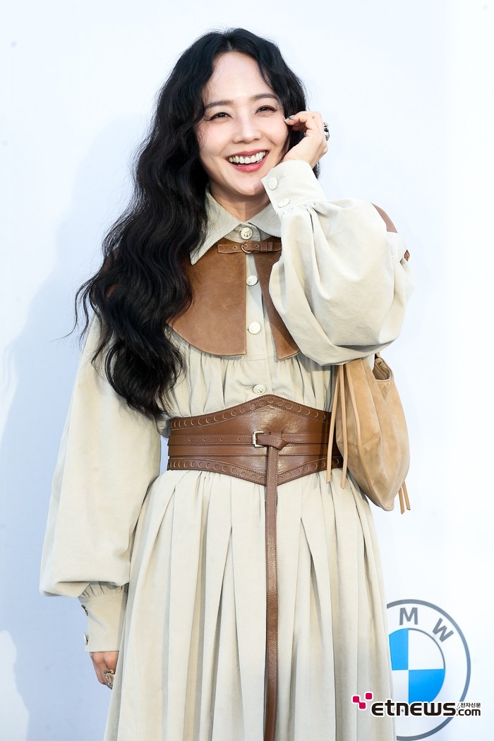 [ET포토] 유진, '초승달 눈의 매력'