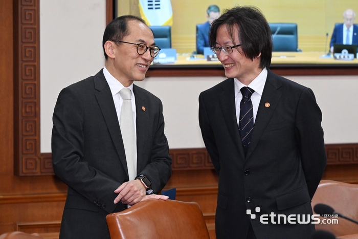 [포토] 대화하는 고학수-주병기