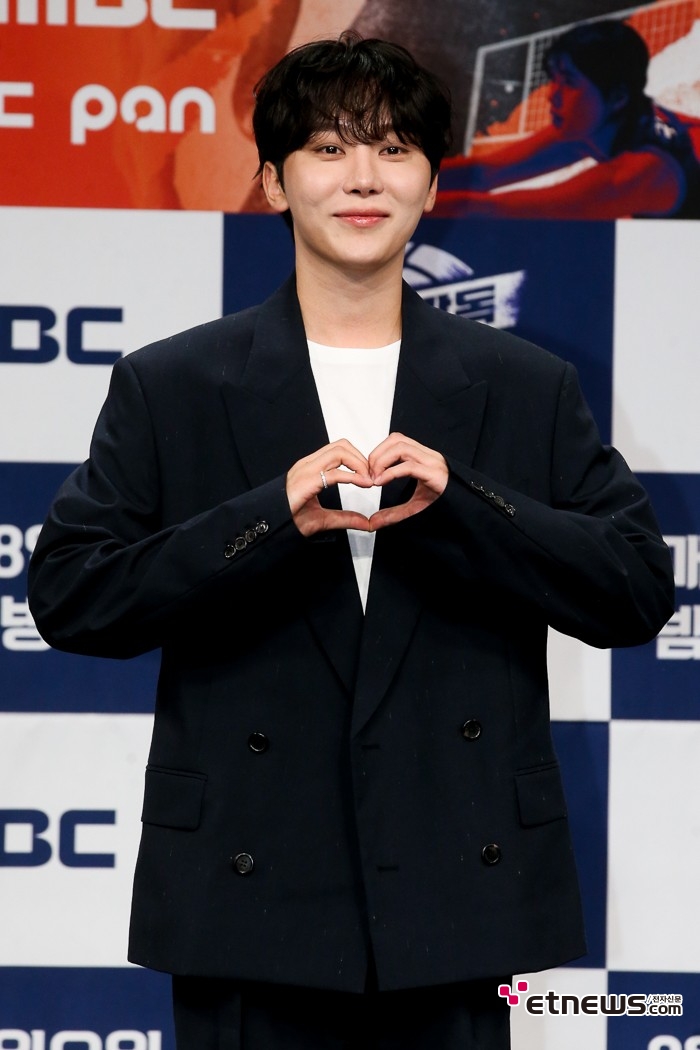 [ET포토] 세븐틴 승관, '행목 발산하는 하트'