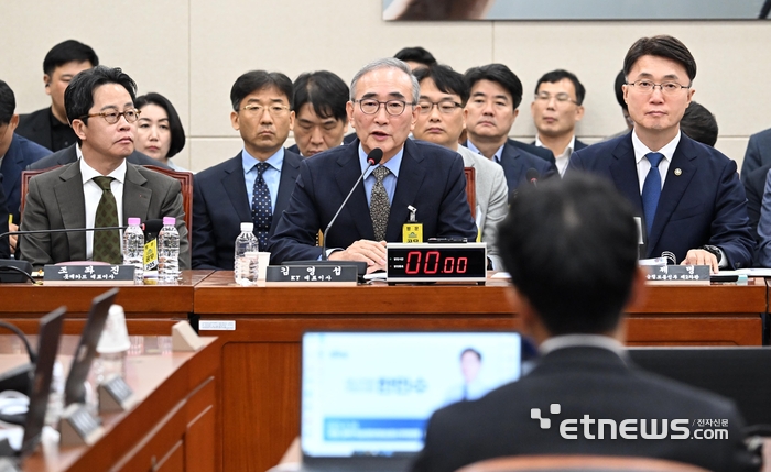 [포토] 해킹사고 청문회 답변하는 김영섭