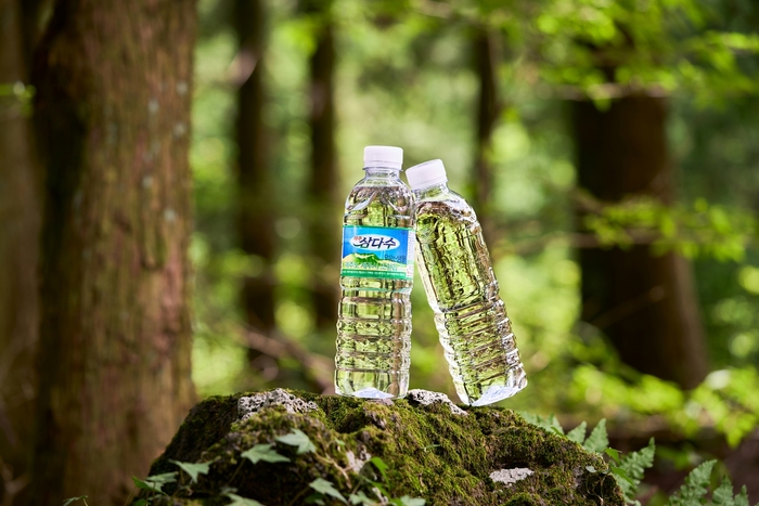 대한민국 '1위 생수' 삼다수…제주 지하수 가치 증명