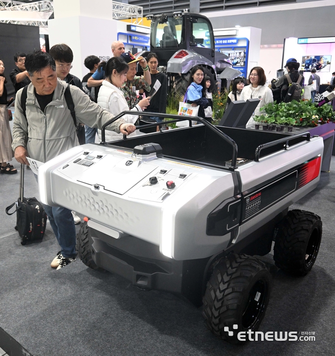 [포토] 농업용 자율주행 운반로봇