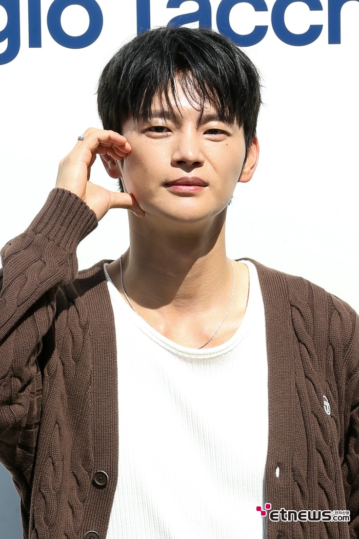 [ET포토] 서인국, '하트가 조각이네'