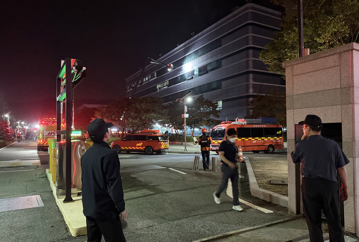 불이 난 국가정보자원관리원     (대전=연합뉴스)