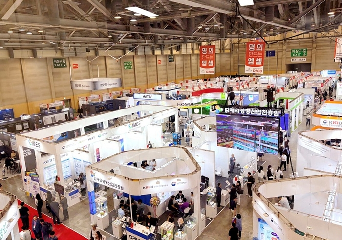'키메스 부산 2025', 지역 의료 혁신 이끌 AI 선봬…135여개 주제 세미나 개최