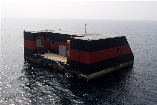 제주 파력발전 실해역 시험장의 파력발전 설비.