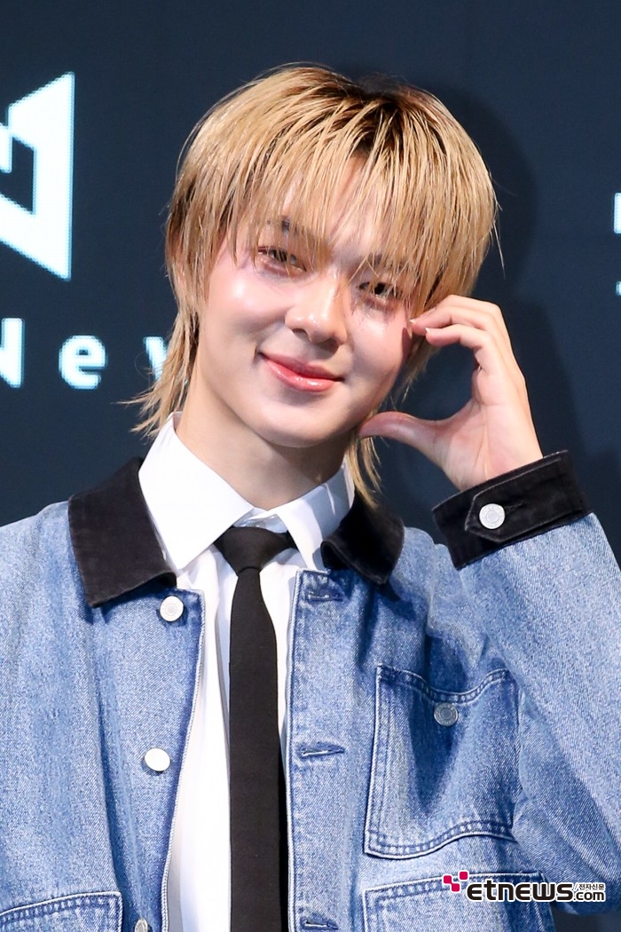 [ET포토] 누뉴 차와린, '완벽한 케이 볼하트'