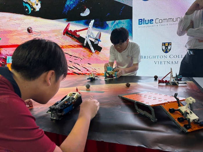 [에듀플러스]“하노이서 열린 글로벌 STEAM 대회…한·베 청소년, 로봇으로 협력과 창의 발휘”