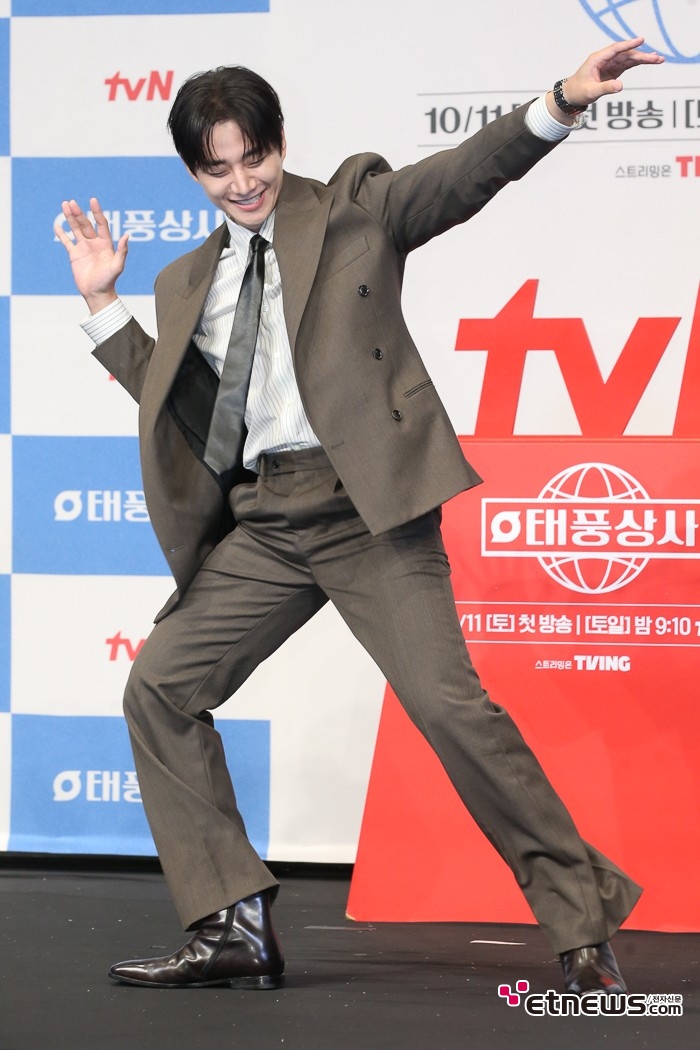 [ET포토] 이준호, '녹슬지 않은 춤실력'