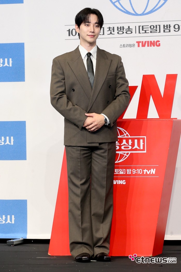 [ET포토] 이준호, '레트로 패션도 무결점~시대를 타지않는 미남'