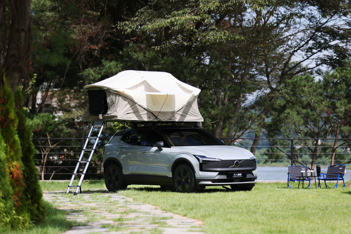 볼보 EX30 크로스컨트리