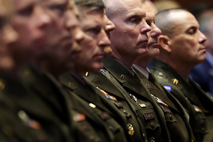 30일(현지시간) 미국 버지니아주 콴티코 해병기지에서 열린 전군 지휘관 회의에 참석한 장성들. 사진=AFP 연합뉴스