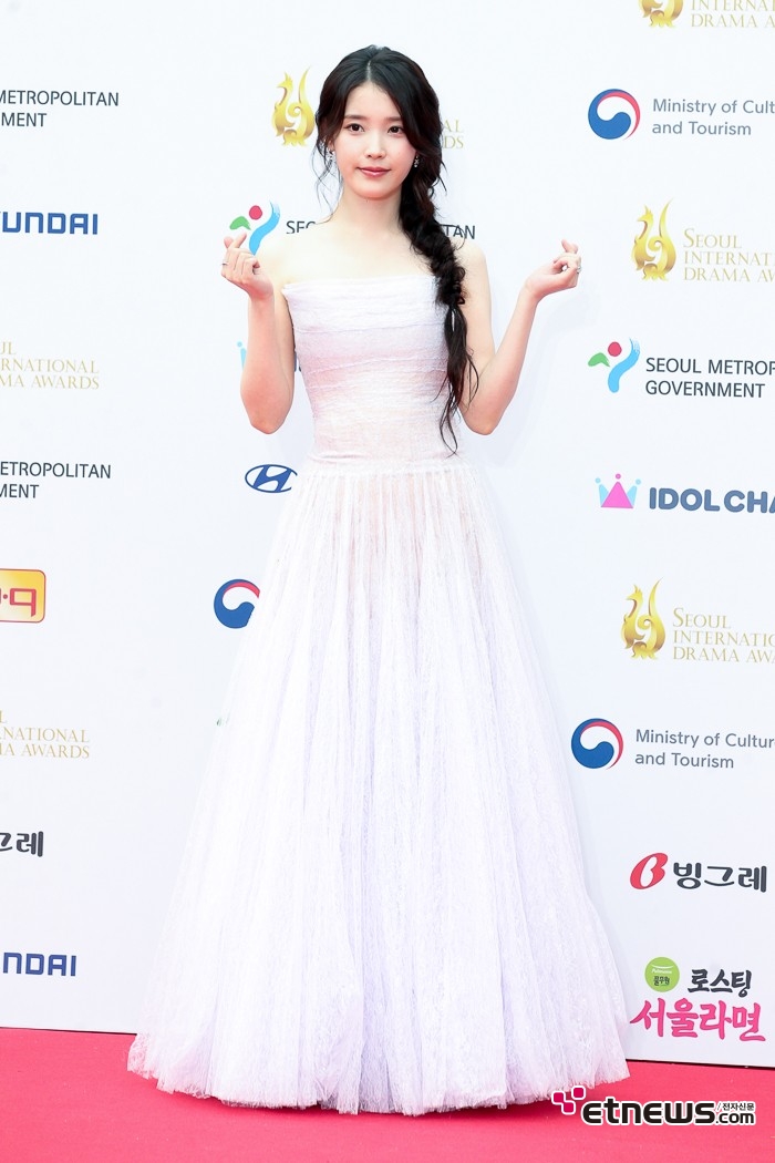 [ET포토] 가을 여신 아이유