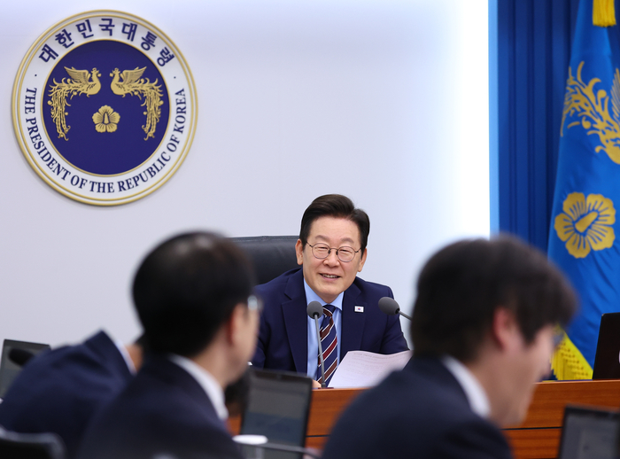 이재명 대통령이 2일 용산 대통령실에서 수석보좌관회의를 주재하고 있다. 연합뉴스