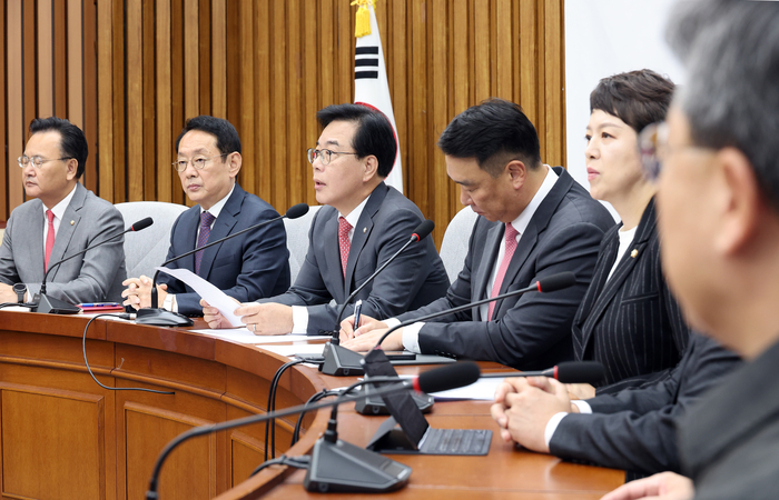 국힘, 李 정부 첫 국감서 '정권 심판' 예고…중국인 '3대 쇼핑' 방지법도 추진