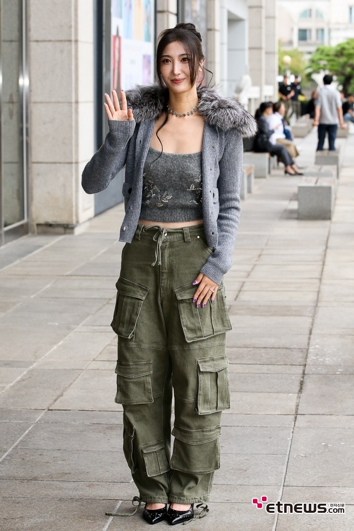 [ET포토] 이재, '첫 인사는 반갑게'