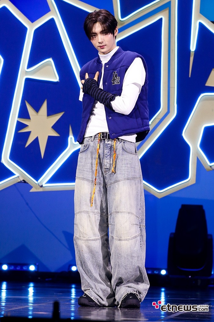 [ET포토] 투어스 영재, '엄그레이드 된 멋짐'