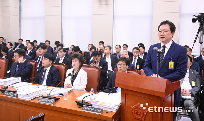 [포토] 답변하는 이재용 국가정보자원관리원장