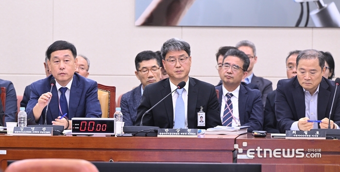 14일 서울 여의도 국회에서 과학기술방송통신위원회 국정감사가 열리고 있다.  박지호기자 jihopress@etnews.com