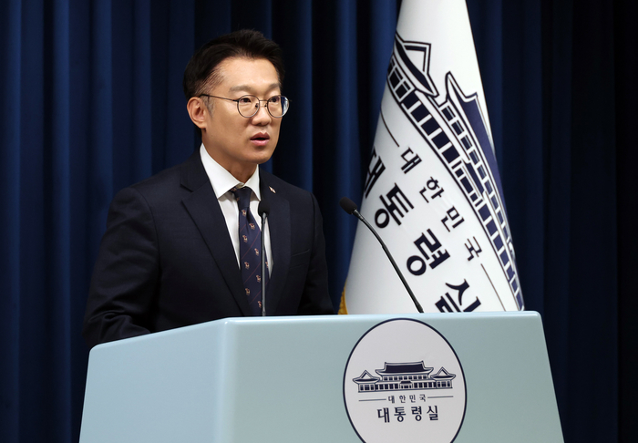 브리핑 하는 김남준 대변인
     (서울=연합뉴스) 한상균 기자 = 김남준 대변인이 14일 용산 대통령실에서 현안 관련 브리핑을 하고 있다. 2025.10.14
     xyz@yna.co.kr
 (끝)