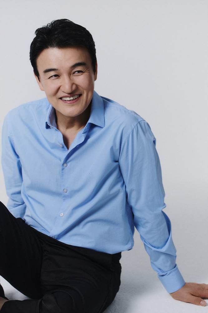 박중훈의 지난 40년…에세이 '후회하지마' 출간