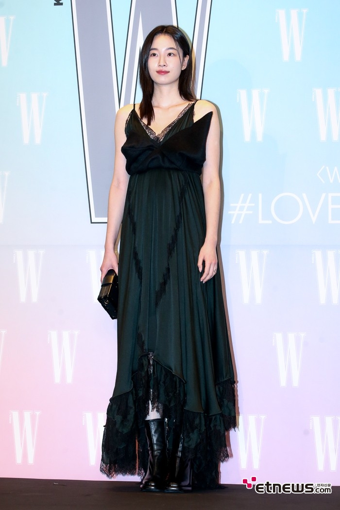 [ET포토] 원지안, '롱 원피스에 부츠'