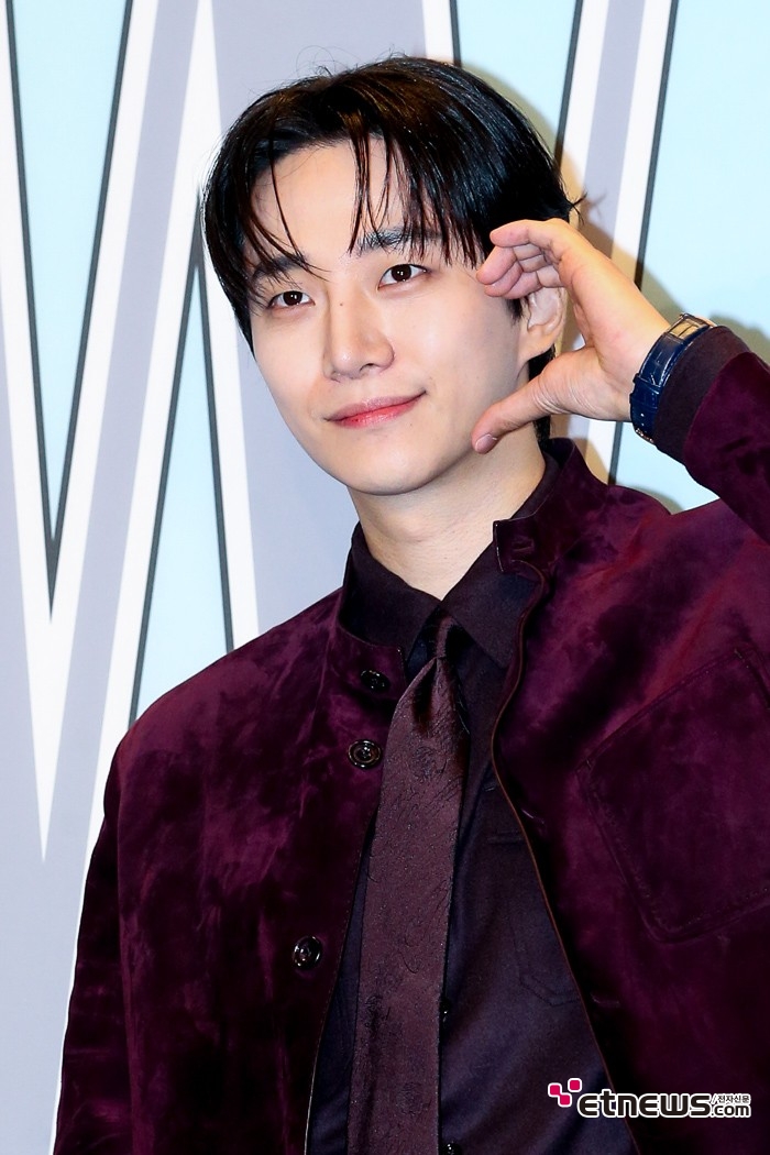 [ET포토] 태풍상사에서 열연중인 이준호