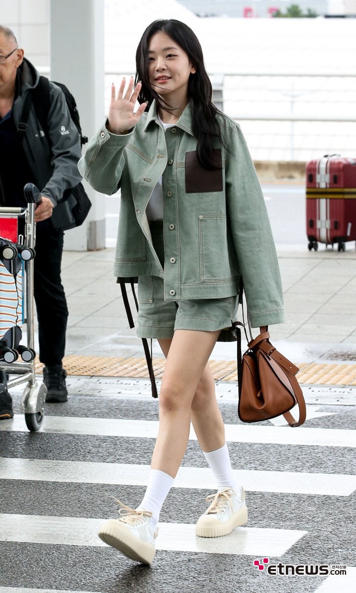 [ET포토] 정수빈, '베이징 팬미팅 참석차 출국'