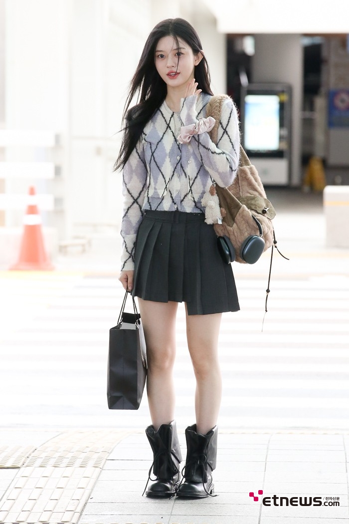 [ET포토] 아일릿 민주, '나 홀로 출국'