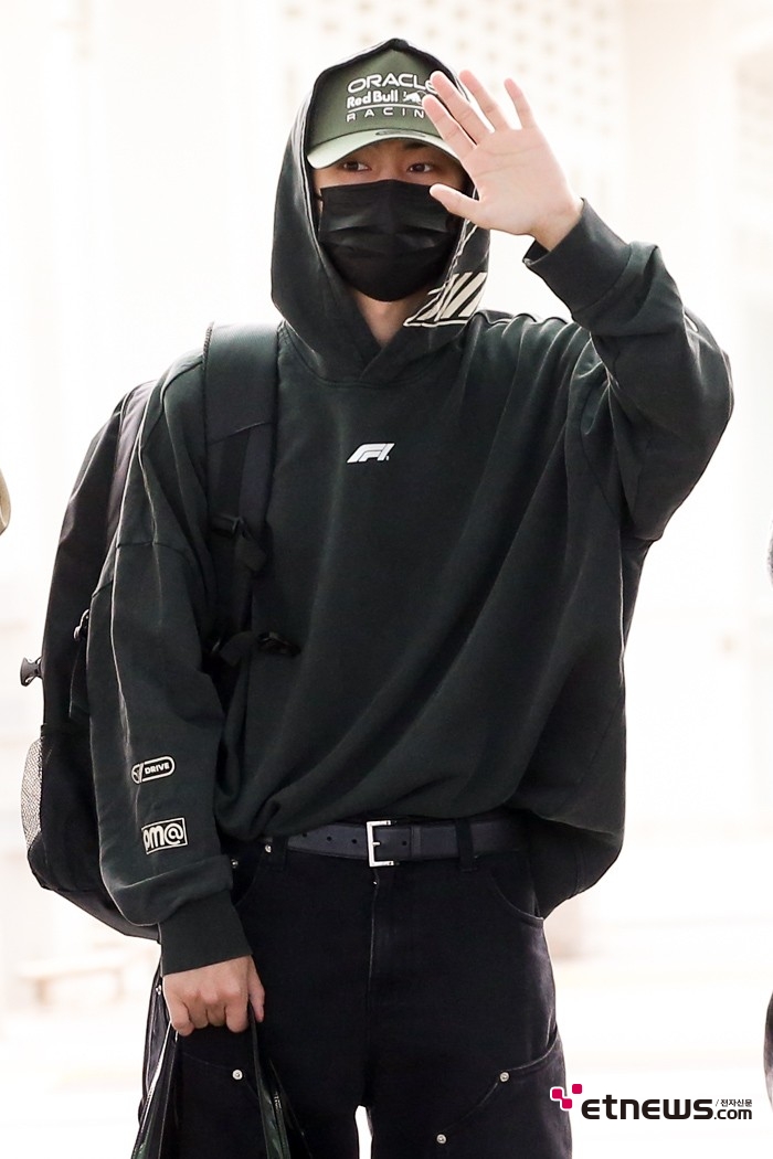 [ET포토] 엔하이픈 제이, '에너지 충전하는 인사'