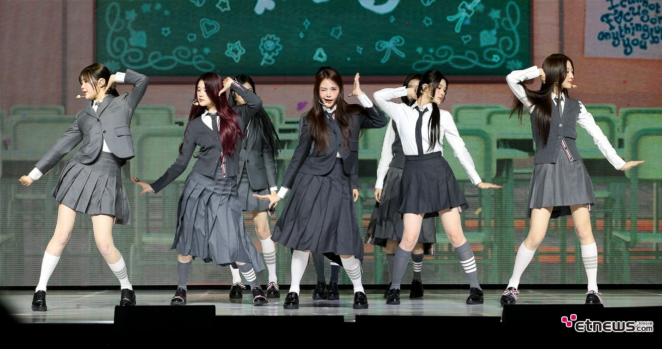 [ET포토] 하츠투하츠, '엣지 살아있는 퍼포먼스'