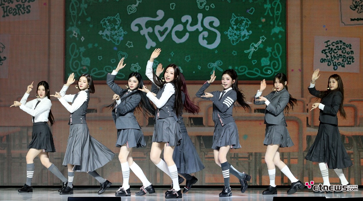 [ET포토] 하츠투하츠, '맑음과 밝음이 돋보이는 무대'