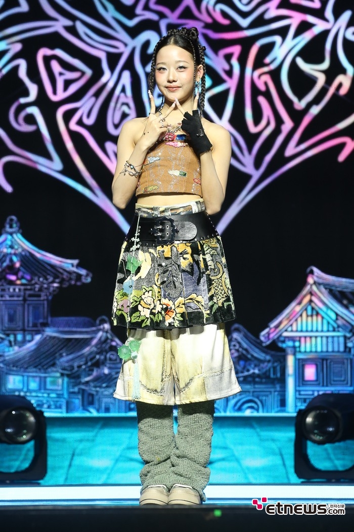 [ET포토] 비비업 팬, '모던과 클래식의 믹스'