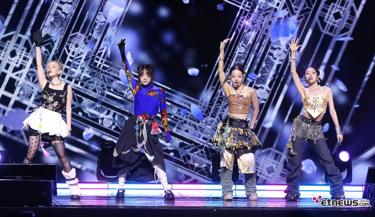 [ET포토] 비비업, '일렉트로닉 사운드에 맞춰'