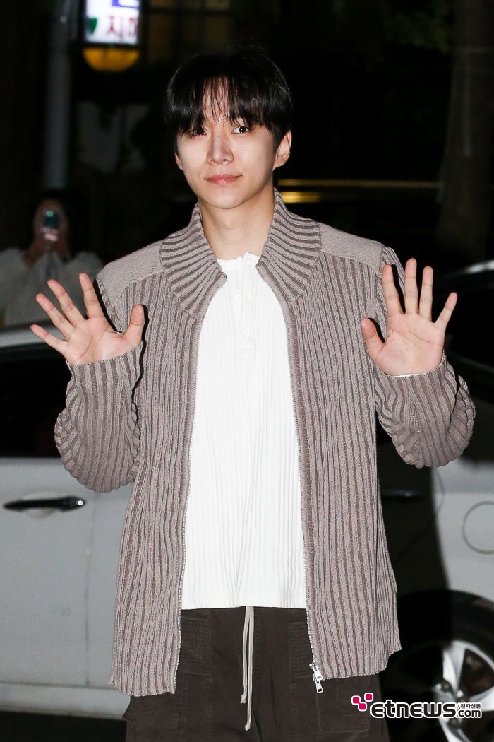 [ET포토] 이준호, '여의도에 뜬 강태풍'