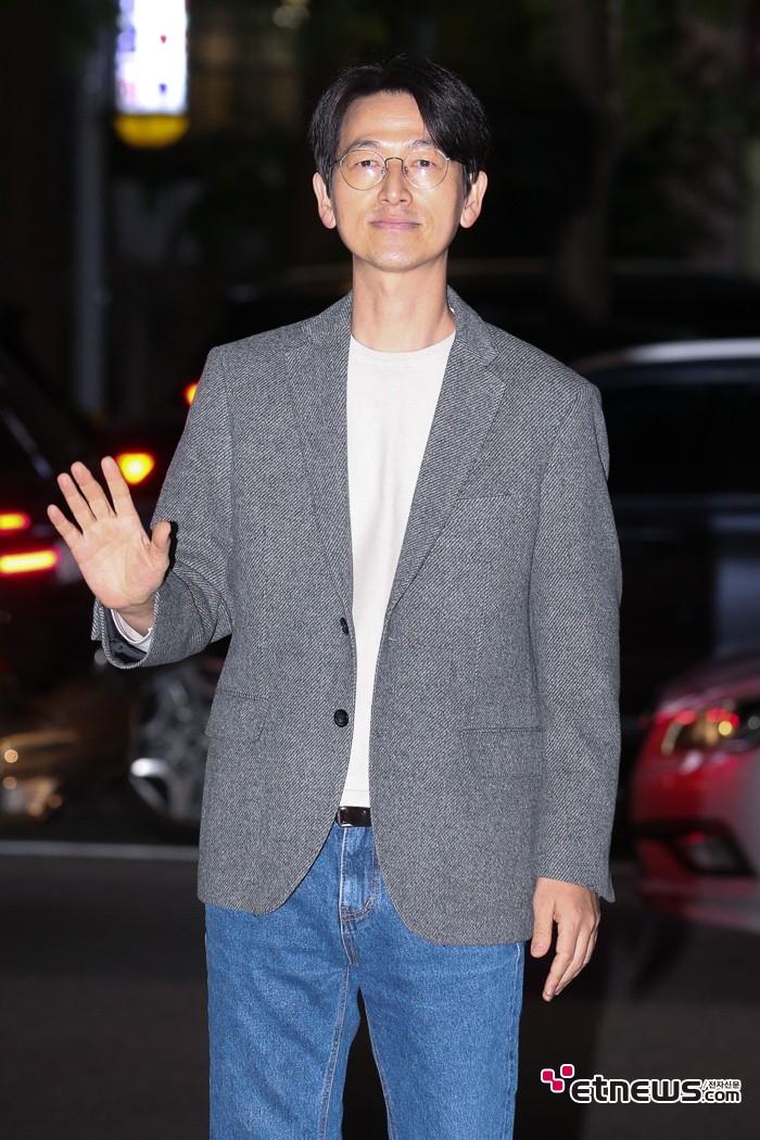 [ET포토] 김송일, '젠틀한 인사'