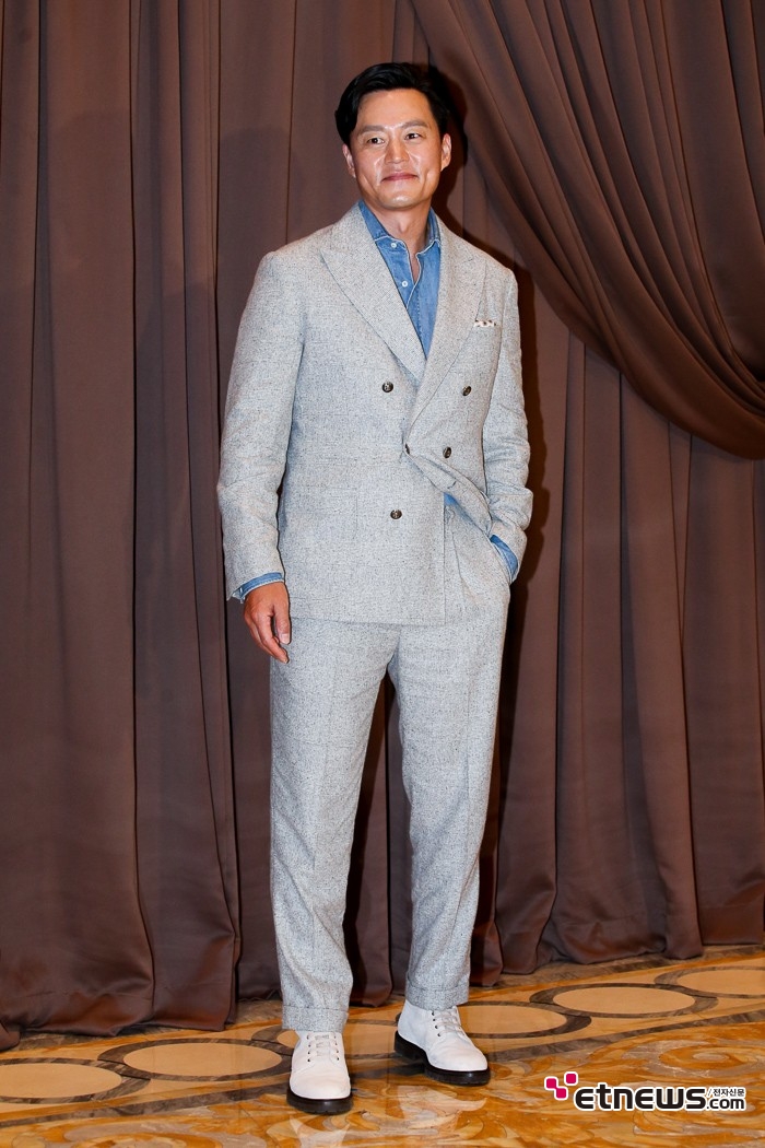 [ET포토] 이서진, '꽃중년의 매력'