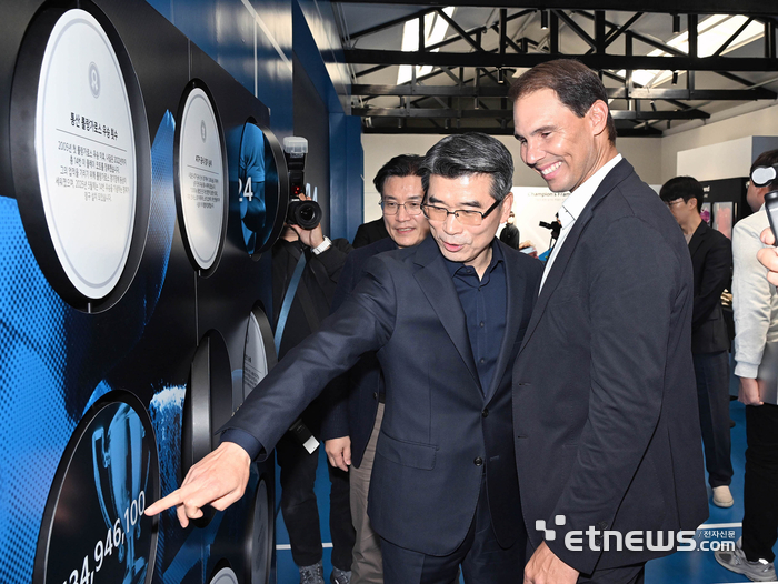 [포토]라파엘 나달, '기아 언플러그드 그라운드'서 파트너십 체험 전시