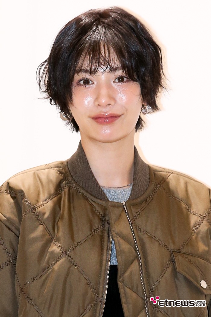 [ET포토] 나나, '심장 쿵쿵 아이콘택트'