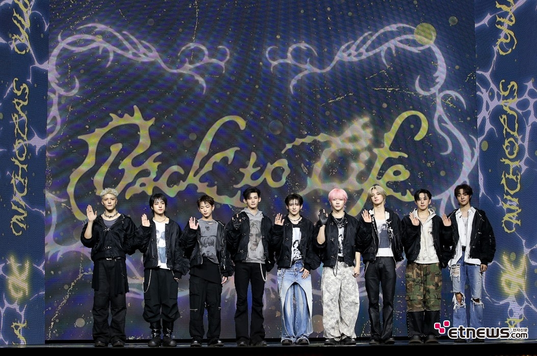 [ET포토] 엔팀, '완전체 9인이 함께'