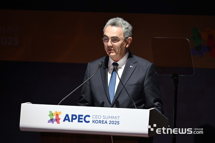 [포토] 세션 참여한 르노 드 바르부아 GS1 CEO