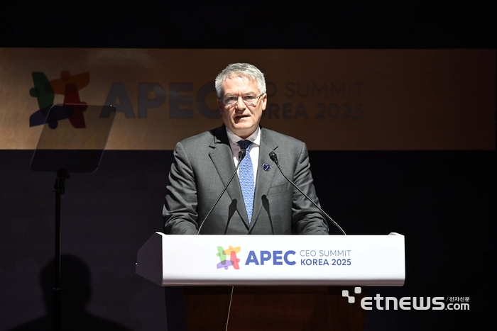 [포토] 세션 참여한 마티아스 코만 OECD 사무총장