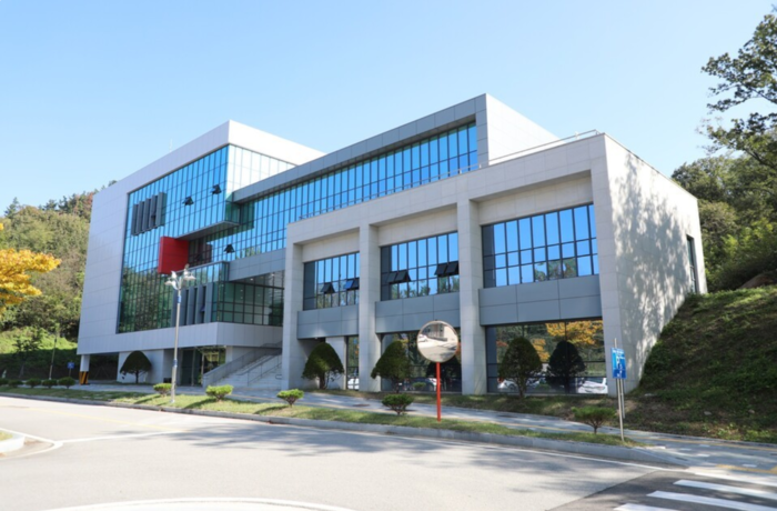 국립금오공대 에디슨관 전경.