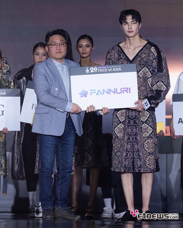 [ET포토] Damir Ozbeck, 아시아모델페스티벌-페이스 오브 아시아 팬누리상