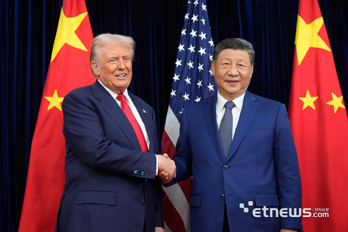 미중, 관세보복·무역통제 1년 유예 시행