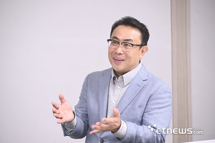 [데스크가 만났습니다] 박성훈 씨엠티엑스 대표 “글로벌 반도체 기업 기술 파트너될 것”